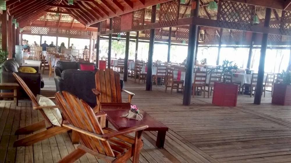 Las Palmas Beach Hotel Dixon Cove Dış mekan fotoğraf